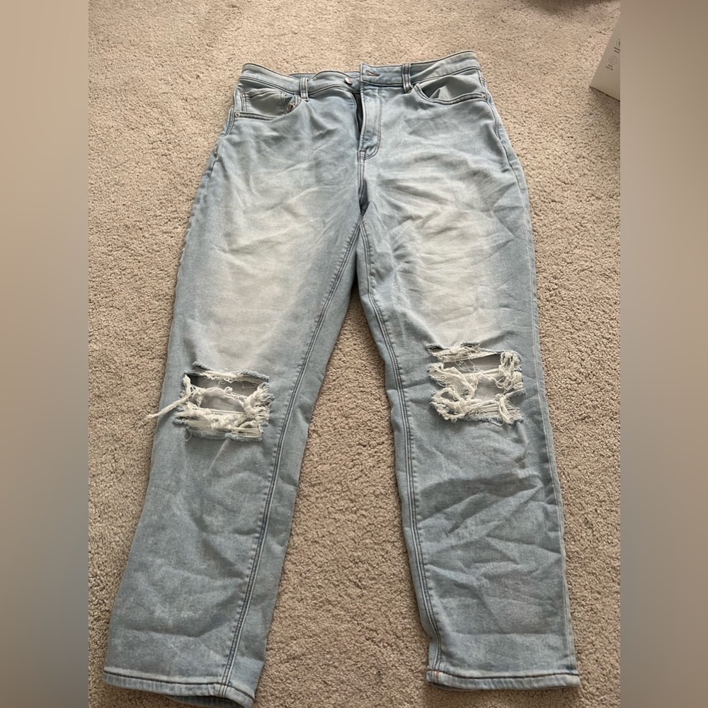 American Eagle Outfitters Light Blue Distressed Jeans